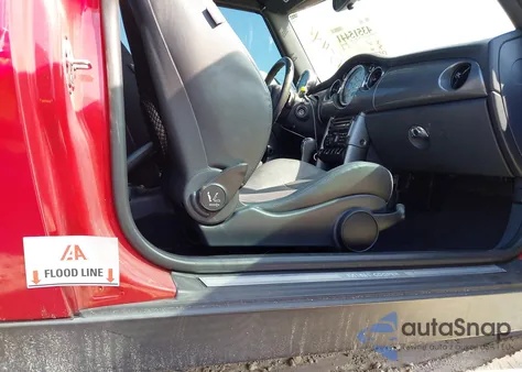 2008 Mini Cooper из США, поврежденный, VIN WMWRF33518TG18288